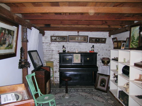 Zara Clark Museum - Kalgoorlie Accommodation 2