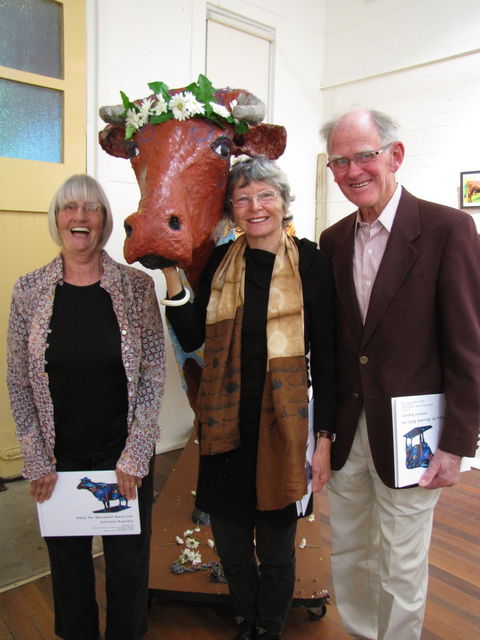 Daisy The Decorated Dairy Cow - Kalgoorlie Accommodation 2