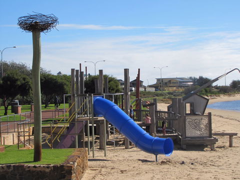 Jetty Baths - Kalgoorlie Accommodation 0