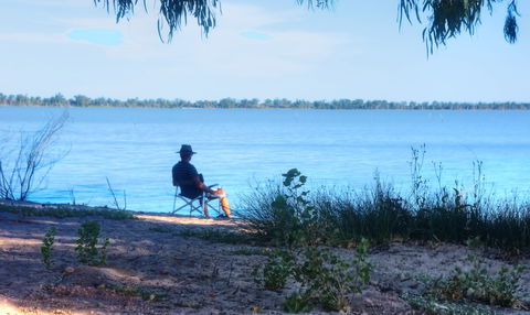 Lake Benanee - Kalgoorlie Accommodation 2