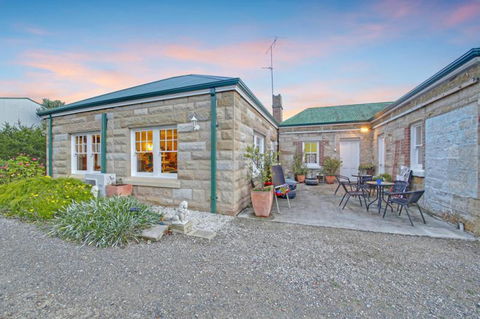 Made In Marulan - Kalgoorlie Accommodation 0