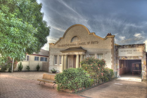 Ardlethan - Kalgoorlie Accommodation 0