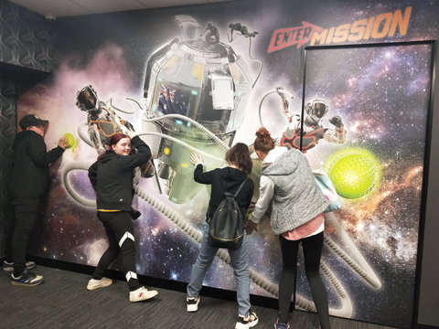 Entermission Melbourne - Team Based Virtual Reality Escape Rooms - Kalgoorlie Accommodation 1