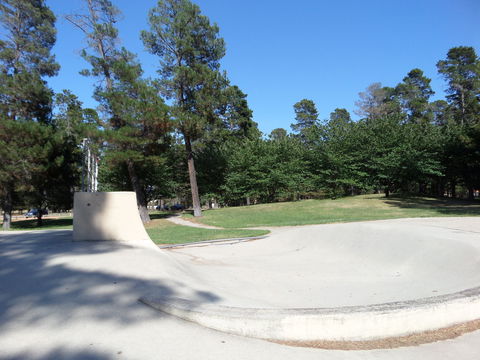 Fadden Pines Playground - Kalgoorlie Accommodation 1