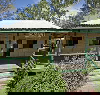 Lenroy Slab Hut - Kalgoorlie Accommodation