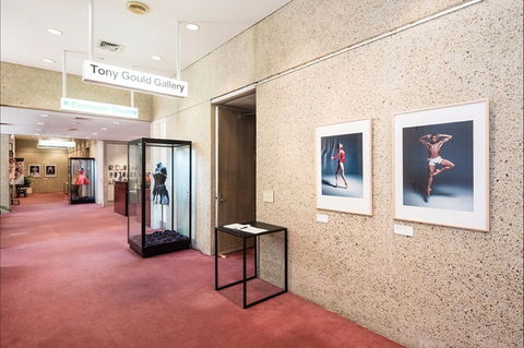 Tony Gould Gallery - Kalgoorlie Accommodation 0