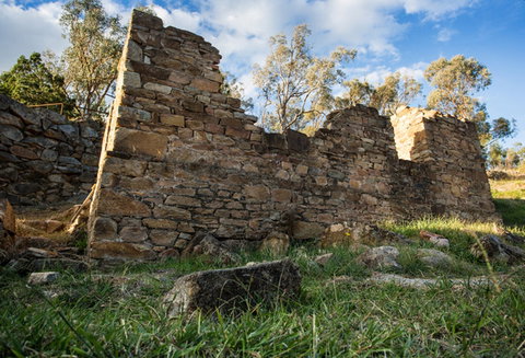 Adelong Falls Gold Mill Ruins - Kalgoorlie Accommodation 2