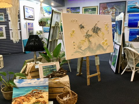 Straddievarious Gallery - Kalgoorlie Accommodation 0