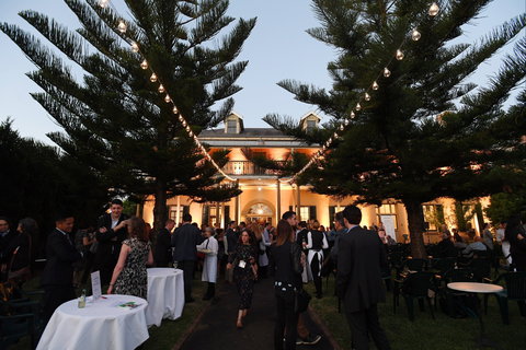 Juniper Hall - Kalgoorlie Accommodation 1