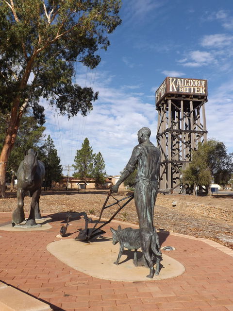 Merredin Railway Water Tower - Kalgoorlie Accommodation 0