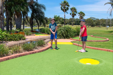 Port Macquarie Driving Range And Mini Golf - Kalgoorlie Accommodation 2