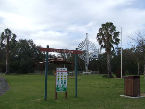 Luke Park And Jerilderie Lake - Kalgoorlie Accommodation 0