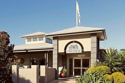 Tulloch Wines- Tasting Of 6 Pokolbin Dry Red Shiraz Vintages With Charcuterie - Kalgoorlie Accommodation 2