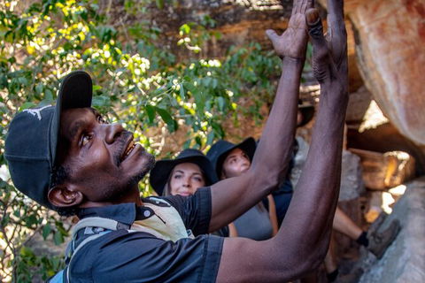 Arnhem Land Injalak Hill Full-Day Tour From Jabiru - Kalgoorlie Accommodation 0