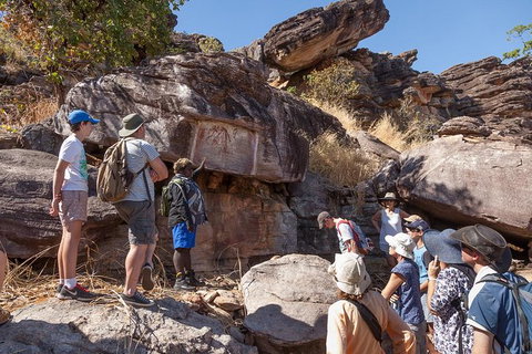 Arnhem Land Injalak Hill Full-Day Tour From Darwin - Kalgoorlie Accommodation 10