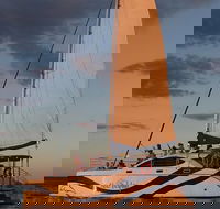 Hervey Bay Champagne Sunset Sail - Kalgoorlie Accommodation