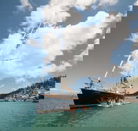 Helicopter and Magnetic Island Sailing - Kalgoorlie Accommodation