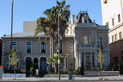 Adelaide Airport Transfers : Airport ADL To Adelaide City In Business Car - Kalgoorlie Accommodation 3