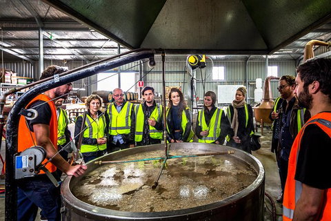 Tasmanian Whisky Distillery Tour - Kalgoorlie Accommodation 3