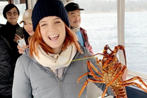 Deep-to-Dish: Tasmanian Seafood Experience - Morning Tour - Kalgoorlie Accommodation 14