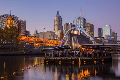 Melbourne Airport Transfers: Melbourne To Melbourne Airport MEL In Luxury Car - Kalgoorlie Accommodation 6