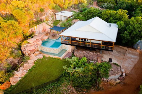 Cygnet Bay Explorer - Kalgoorlie Accommodation 1