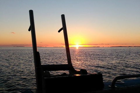 Sunset Geraldton Harbour Cruise - Kalgoorlie Accommodation 2