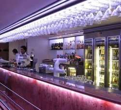 Helm Bar - Kalgoorlie Accommodation 1