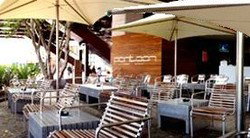 Pontoon Bar - Kalgoorlie Accommodation 3