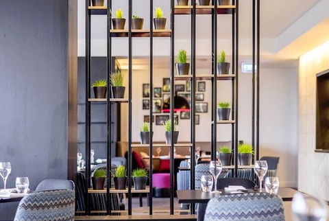 MRepublic Restaurant, Bar And Lounge - Kalgoorlie Accommodation 3