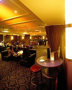 Statement Lounge Bar - Kalgoorlie Accommodation 1