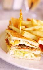 Castlereagh Lounge - Kalgoorlie Accommodation 1