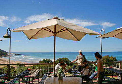 Wye Beach Hotel - Kalgoorlie Accommodation 0