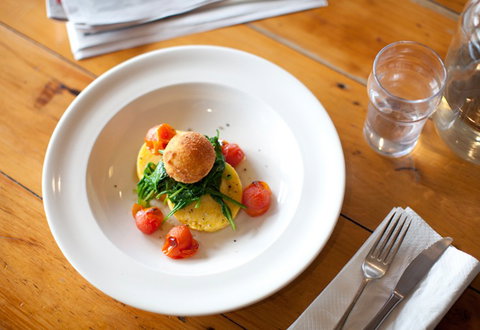 A Bite To Eat, A Drink As Well - Kalgoorlie Accommodation 2