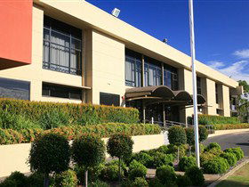 The Grange Golf Club - Kalgoorlie Accommodation 1
