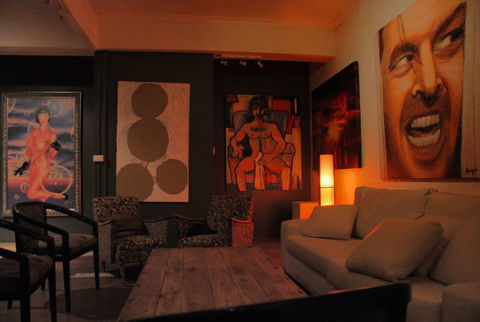 Fad Gallery - Kalgoorlie Accommodation 3