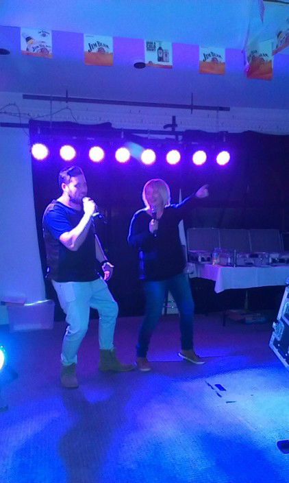 Hits Alive Karaoke & DJ's - Kalgoorlie Accommodation 1