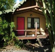 Magnum's Backpackers Bar - Kalgoorlie Accommodation
