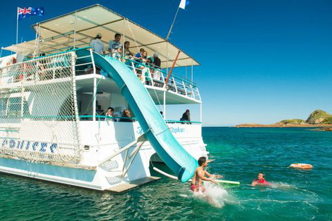 Moonshadow–TQC Cruises - Kalgoorlie Accommodation 2