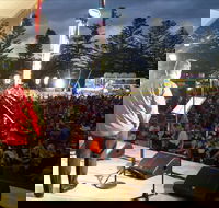 A Luminous Christmas at The Entrance - Kalgoorlie Accommodation