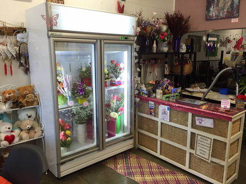 EXHIBITION: LILY MAE MARTIN: OVERBURDEN - Kalgoorlie Accommodation 1