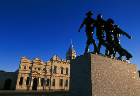 ANZAC Day - Kalgoorlie Accommodation 0
