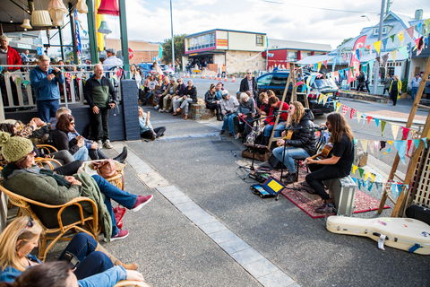 Live N Local In The Village - Kalgoorlie Accommodation 1