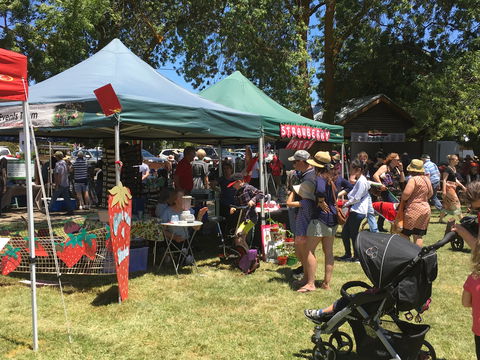 Macclesfield Strawberry Fete - Kalgoorlie Accommodation 1