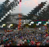 New Years Eve at The Entrance - Kalgoorlie Accommodation