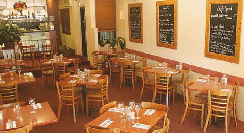 Zanbala - Kalgoorlie Accommodation 0