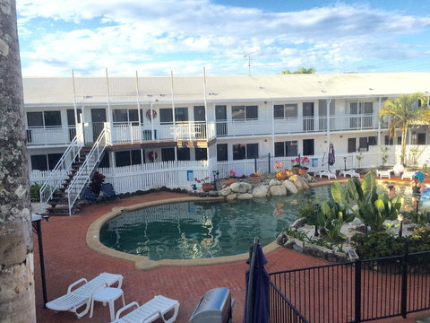 Cairns New Chalon - Kalgoorlie Accommodation 4