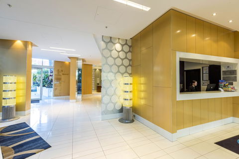 Artique Surfers Paradise - Kalgoorlie Accommodation 6