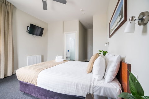 The Huskisson - Kalgoorlie Accommodation 5