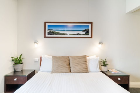 The Huskisson - Kalgoorlie Accommodation 4